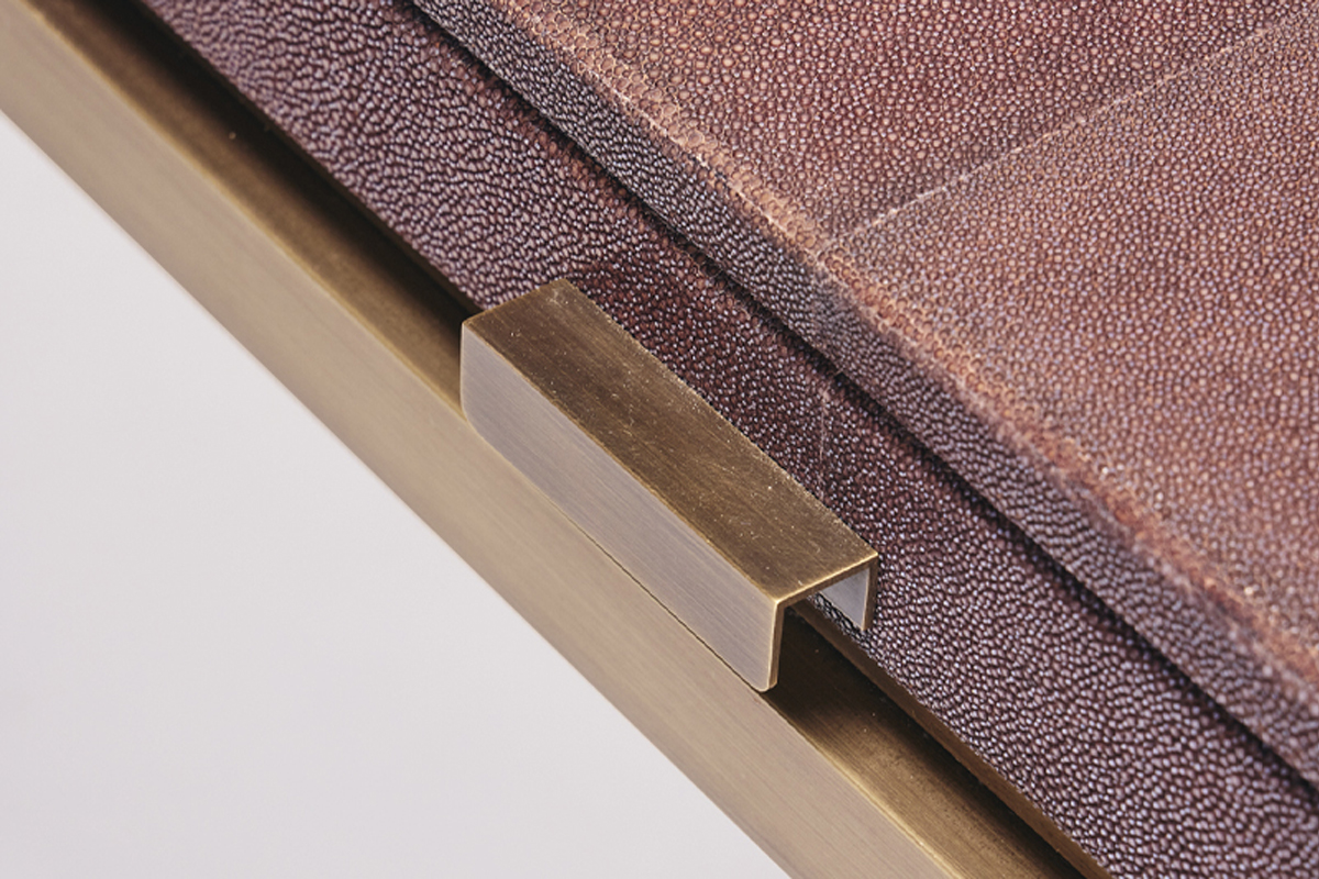 WO Reda AMALOU_collection Galerie_Edha Desk_Brown shagreen_©Mikael Benard_11