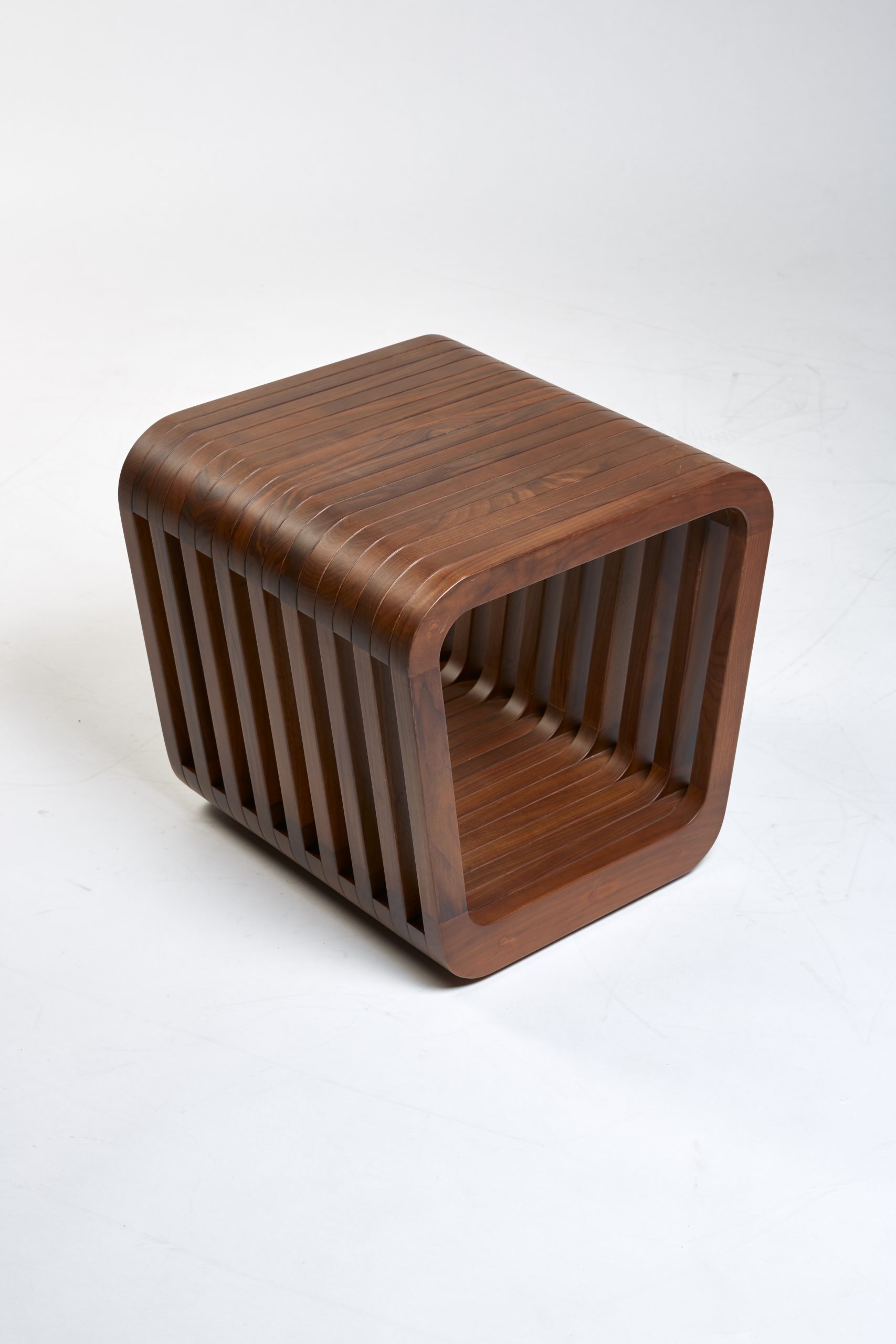 RAD_collection_LINKSTOOL_WALNUT003