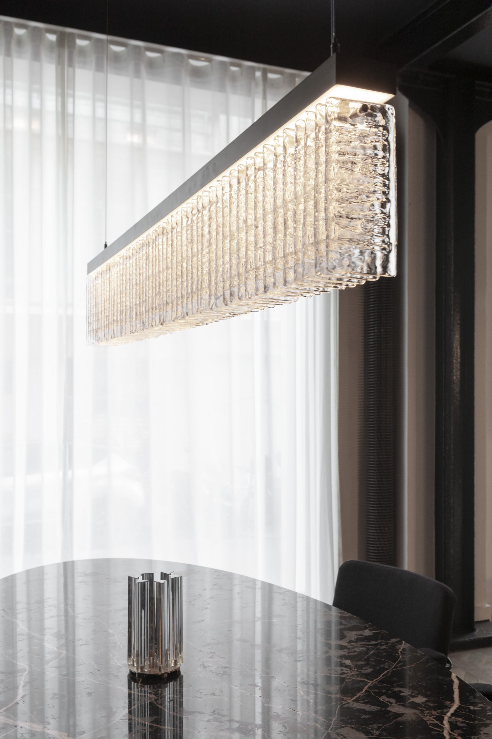REDA AMALOU_Ice suspension by Veronese_Credit Pierrick Verny_5