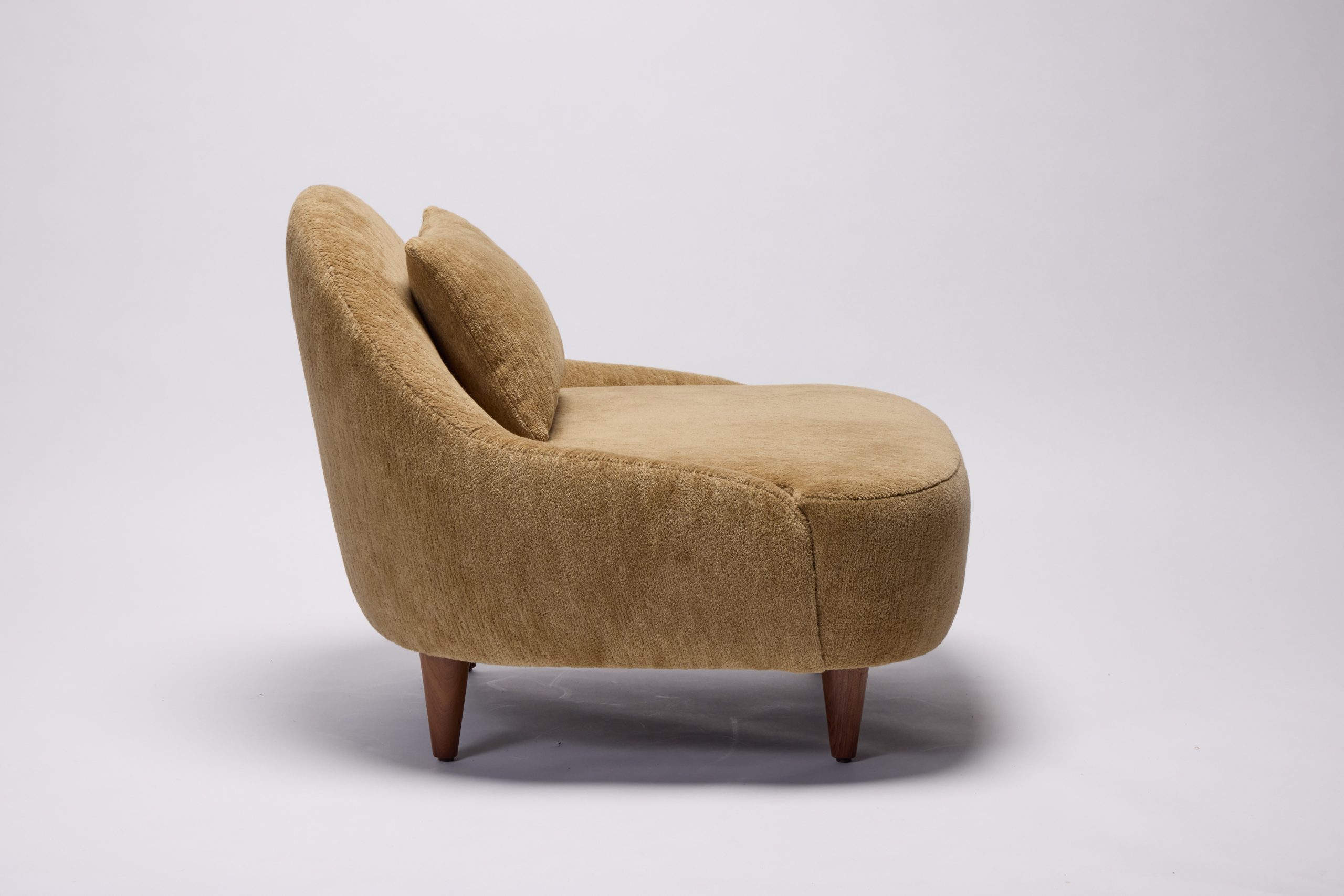 Reda AMALOU_Gabriela armchair_beige-©Mikael Benard_5