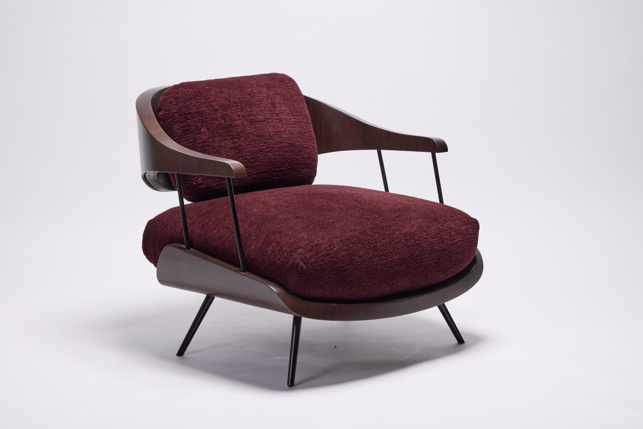 Reda AMALOU_Octave armchair_Cherry-©Mikael Benard_2