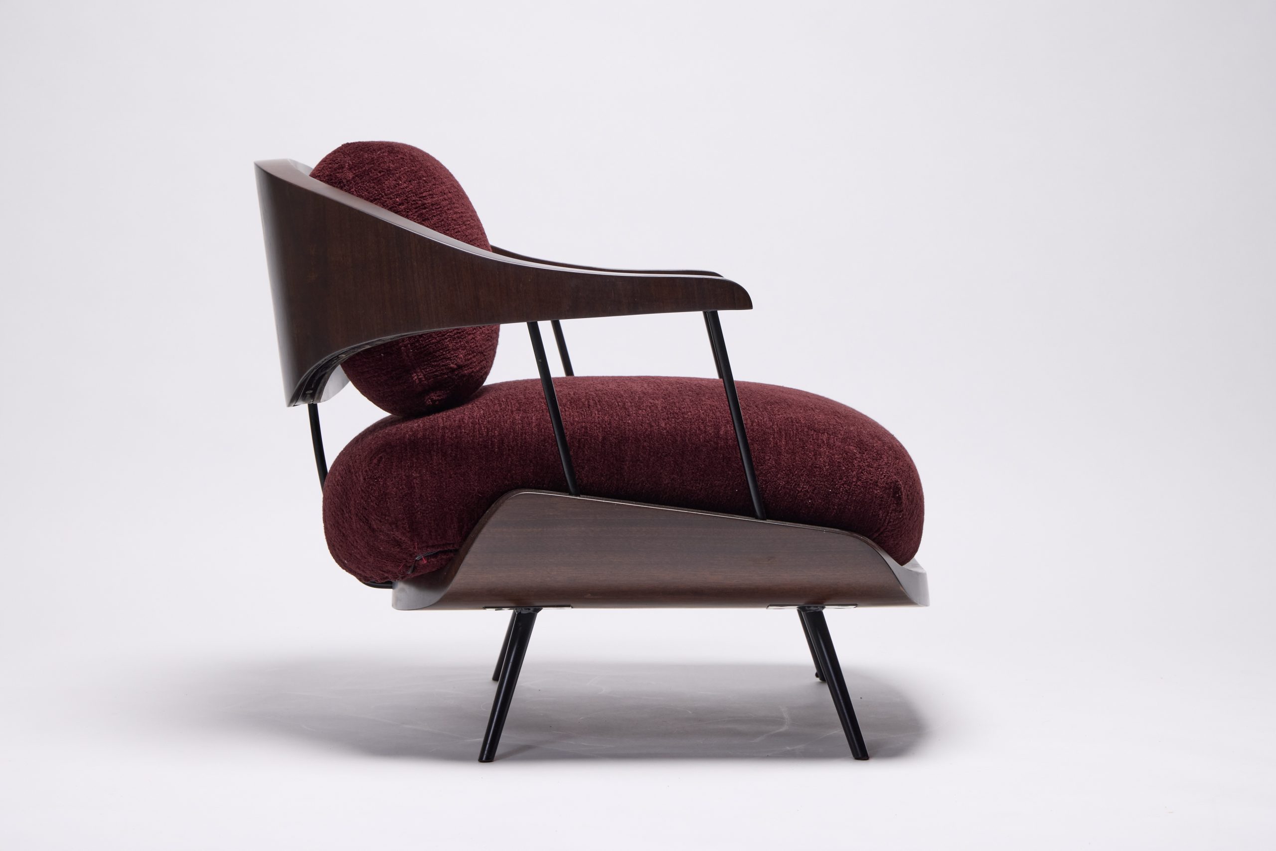 Reda AMALOU_Octave armchair_Cherry-©Mikael Benard_5
