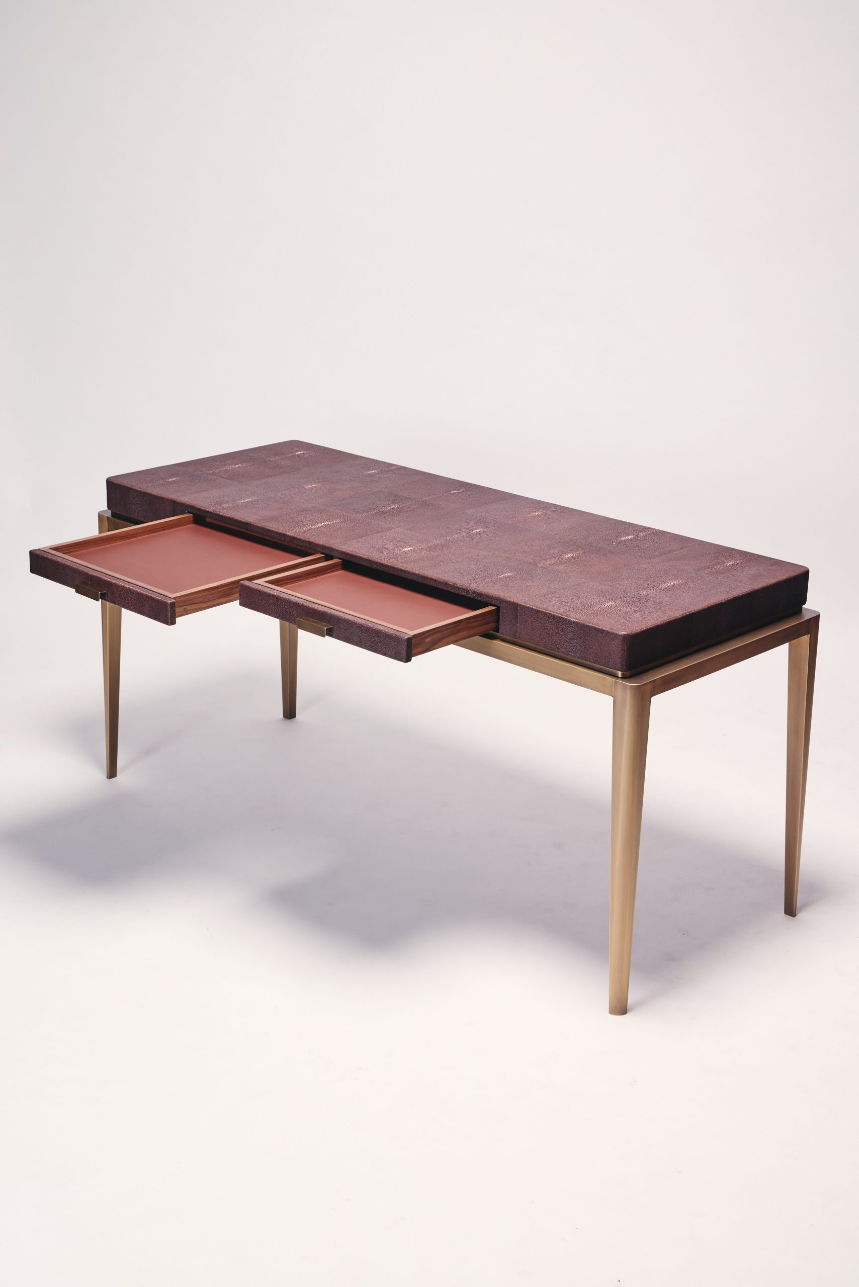 Reda AMALOU_collection Galerie_Edha Desk_Brown shagreen_©Mikael Benard_13