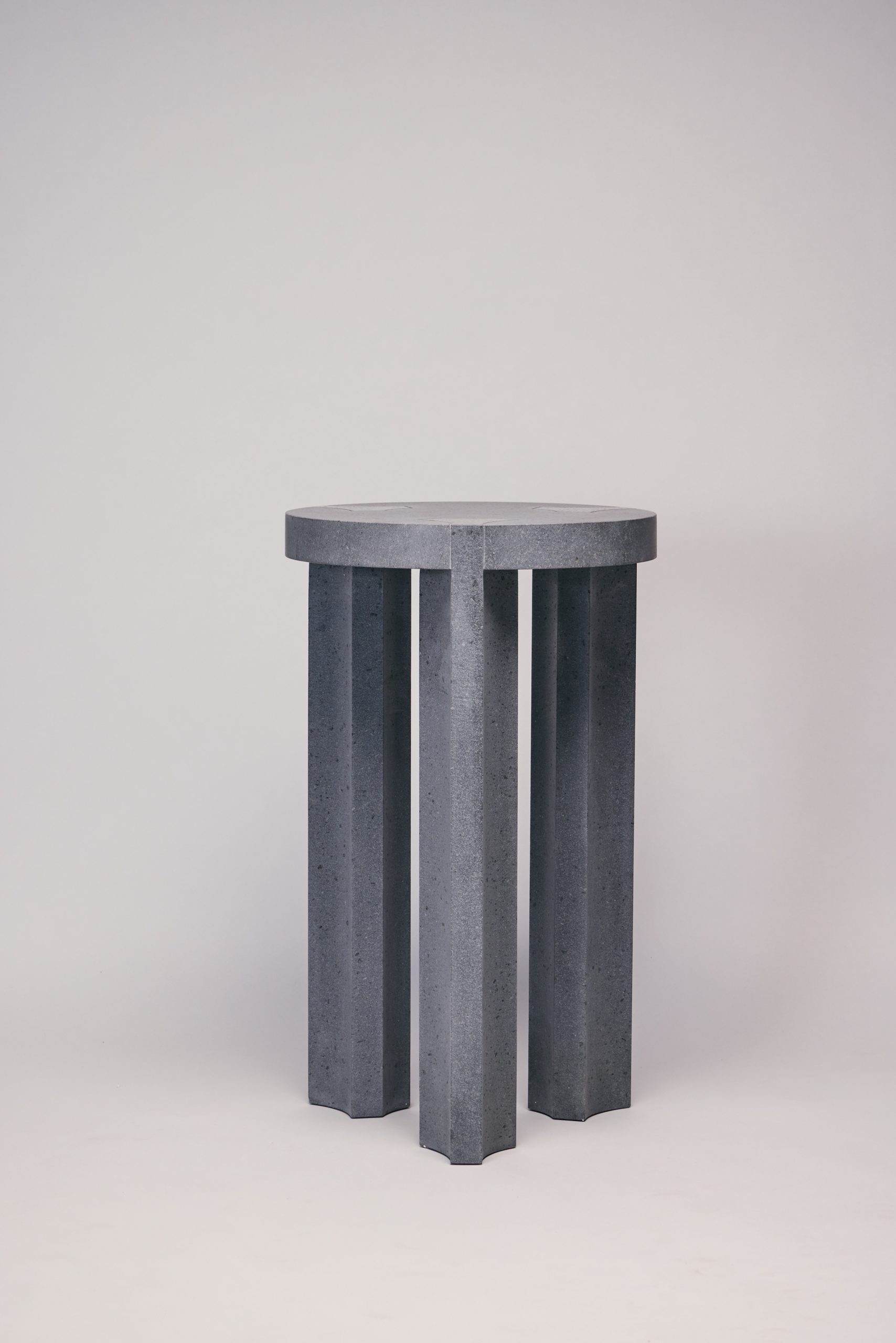 Reda AMALOU_collection Galerie_INLAY console_Basalt marble_©Mikael Benard_1