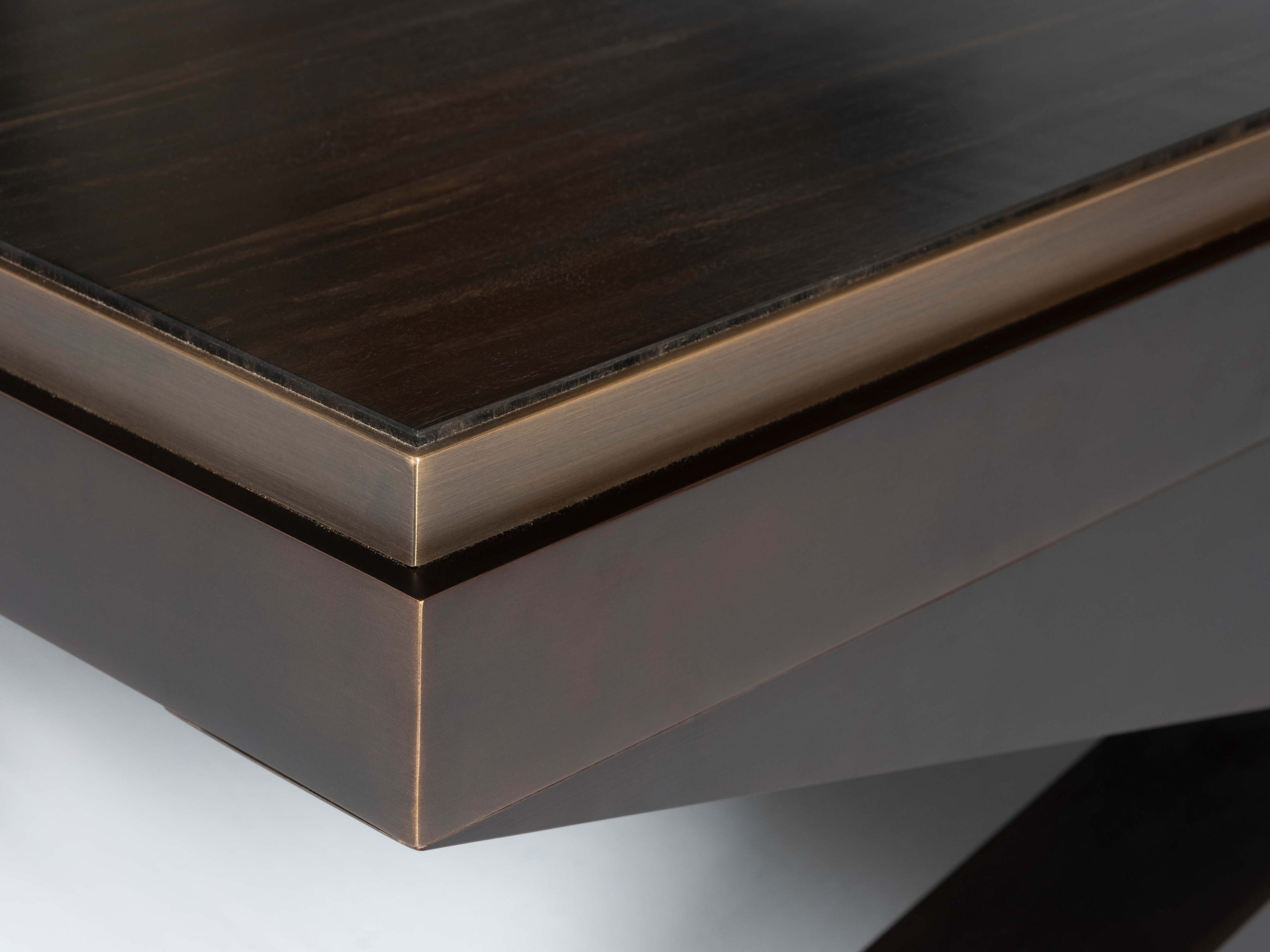 RedaAmalouGalerie_TableX_ebene_2