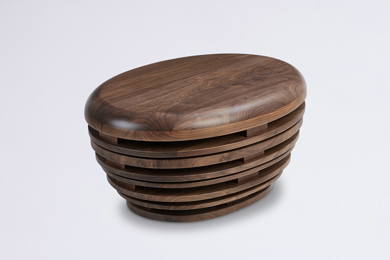 WM REDA AMALOU_EGG TABLE_WALNUT_01